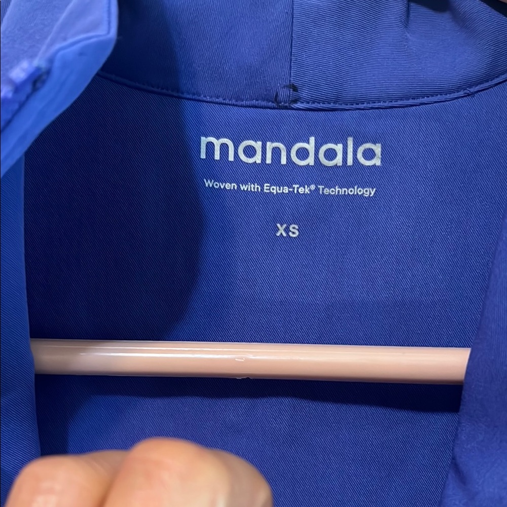 NWT Mandala scrub jacket. Size XS. - Picture 2 of 7